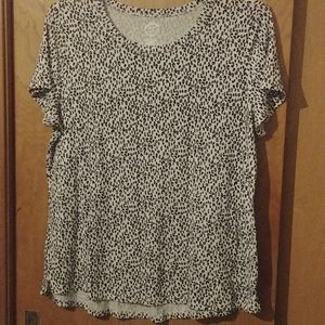 Maurices XL short sleeved leopard print top.
